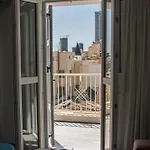 Centre Apartment *