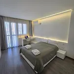 Centre Apartment *
