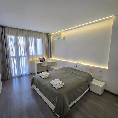 Centre Apartment *